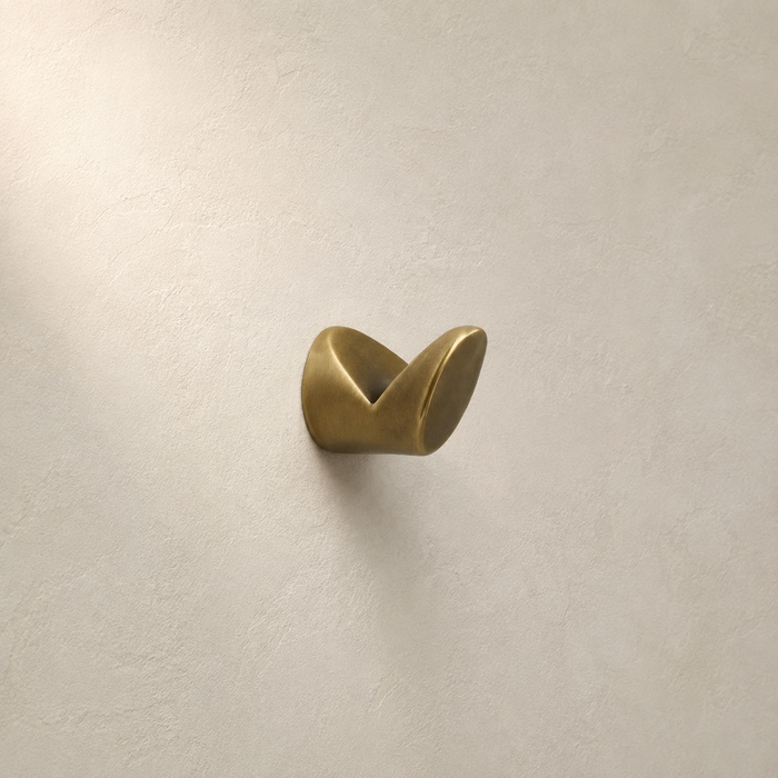 CBH 80 Sculpted V-Edge Coat Hook